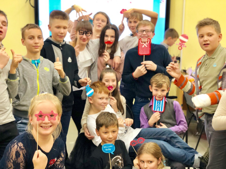 Дети в городском клубе МИФ